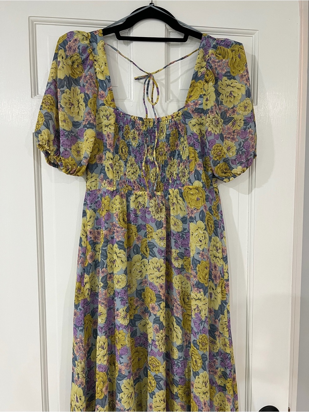 NWT ASTR the Label floral Sweetheart neck midi dress. Purples/Gold/Blue.Large - Picture 14 of 15